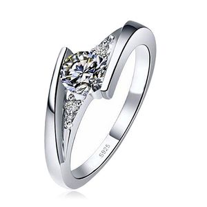 Anello di diamanti carino Anello di pietra zircone tondo femminile piccolo Anello di pietra color argento vintage Gioielli da sposa Promessa Anelli di fidanzamento in cristallo per le donne s