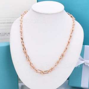Designer's Brand U-shaped Gradual Chain Necklace with 18K Rose Gold Plating on White Copper for Womens Inns Family Horseshoe Collar