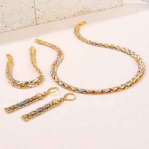 Brincos de colar Conjunto 2023 Design Selead Copper Copper Gold banhado a ouro Tri-Chain Bracelet Jewelry Combining Men e feminino Presentes