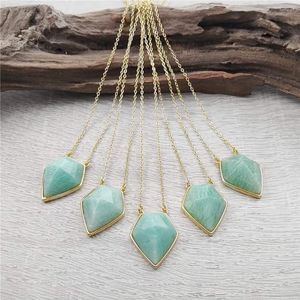 Correntes Fuwo por atacado Natural Amazonite Neckace Facetado Pendulum Green Stone Shield Pingente para mulheres NC237 5 peças/lote