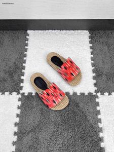 Designer Slides Kids Sandals Lettera Flower Print Slifori per neonati 26-35 Scarpe per bambini estive Packaging giugno25 giugno25