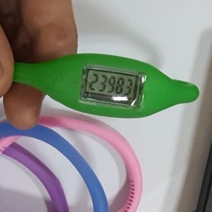 Presente infantil Mini Pedômetro ânion Silicone Rastreador de fitness Pulseira Candy Color Rubber Pedômetro portátil para Xmas de esporte ao ar livre