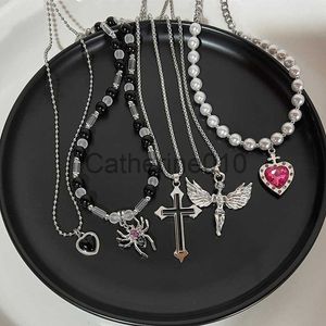 Pendant Necklaces Vintage Pearl Love Butterfly Spider Pendant Choker Necklace For Men Women Gothic Hip Hop Cross Moon Chain Long Jewelry halloween J230817