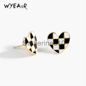 Charm Wyeaiir Vintage Trendy Black White Heart Lattice 925 Sterlsilver Accoring for Women Luxury Jewelry Party Gift J230817