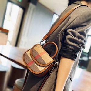 Hobo Luxury Brand Designer Crossbody Bags for Women 2023 New Plaid Canvas Shoulder Bags Female Fashion Small Bag Trend Handbag HKD230817