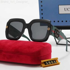 Panie Projektanci pomarańczowe pudełko na prezent carti gafas de sol okulary mody luksusowe marka okularów przeciwsłonecznych wymiany soczewki urok kobiety męskie modelu unisex modele ładne l230817