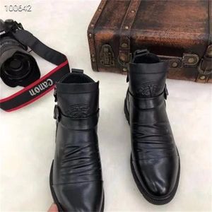 Stivali di tendenza uomini sneakers neri scarpe punk all'ingrosso di alto livello per la caviglia in pelle in pelle casual 230817