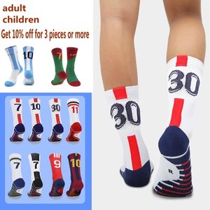 Sportsocke Blue White Nummer 10# 7# Kids Soccer Socks Herren-Fußball-Sport-Shorts Socken im Freien im Freien, schnell trocknend atmungsaktiv 230816