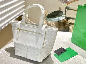 23SS Luxury Designer Bag Высококачественная тканая корзина сумка с маленькой сумкой