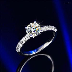 Anéis de casamento White Zircon Round Round Cut Solitarire Ring Luxury Crystal Engagement para mulheres joias de bandas de cores prateadas vintage