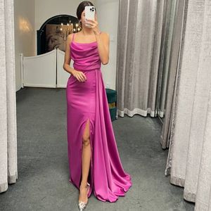 Spaghetti Strap Side Split Long Bridesmaid Dresses Pleat Neck Satin Mermaid Maid of Honor Dress Simple Womens Prom Party Wear