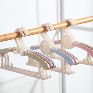 Kleiderbügel 20pcs/Los 28,5 cm Kunststoff Kinderkleiderbügel Haushalt Multifunktionsverengter Babykleidung Rack