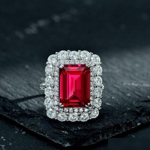 Ringar Vintage 6CT Ruby Moissanite Diamond Ring 100% Original 925 Sterling Sier Band for Women Men Engagement Smycken Drop Delivery DHW7E