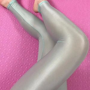 Frauen -Leggings Sommer glänzend grau hohe Taille nahtlose Frauen Leggings Plus Size Training Hosen für Fitnesshosen enge Böden 230816