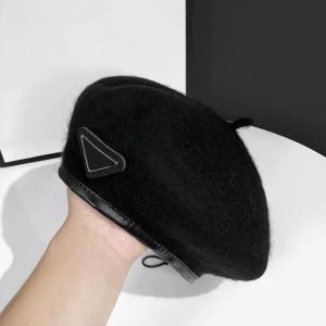 2023 New Designer Beret Womens Letter Luxury Cashmere Hat Beret Cap Lady Outdoor Travel Warm Winter