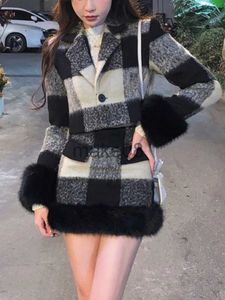 Women's Two Piece Pants Plaid Knitted Suit Woman Korean 2 Piece Dress Set 2023 Winter Vintage Fashion Tops Cardigan Slim Bodycon Y2k Mini Skirt Chic J230816