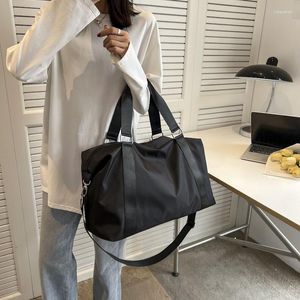 Duffel Bags Waterproof Oxford Light Handbag Women Travel Shoulder Bag Men Crossbody Ladies Tote Female Yoga Fitness Luggage Work