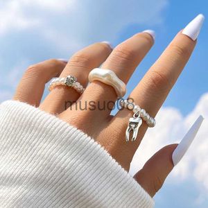 Bandringe 3pcs/Set Female Trend Schmuckgeschenke Vintage Pearl Rings Frauen Böhmen Pearls Shiny Zirkon Metallanhänger Zähne Anillos Ungewöhnliche J230817