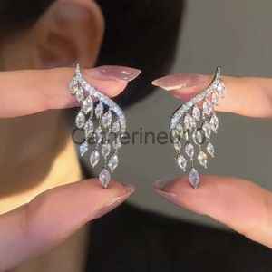 Charm Uilz Fashion Quaste Wings Stud Ohrringe für Frauen Shinny Cubic Zircon Ohrringe 2023 New Ins Style Korea Party Schmuck J230817