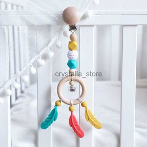 1PC Baby Stroller Chain Wooden Ring Baby Rattles Bpa Free Silicone Feather Pendant Infant Room Hanging Bed Bell Make Noise Toys HKD230817