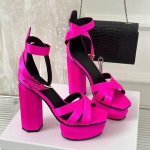 Ava Satin Plattform Sandalen Block Heels 13,5 cm Square Toe Damen Luxusdesigner Leder Sohle Top-Qualität Abend Brautjungfernschuhe Fabrik Schuhe Schuhe Größe 35-42