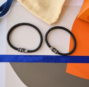 Luxuskette Armbänder Mode Designer Marke Buchstabe Stahl Siegel Armband Hochwertige PU -Leder -Handstrickkette Armband Schmuckzubehör
