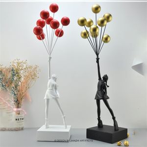 Dekorativa föremål Figurer Ballongflickan Harts Skulpturer Banksy Flying Statue Home Decoration Luxury Living Room Desk Decor Gift 230817