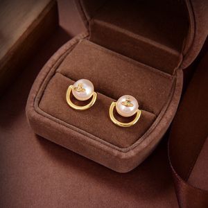Kolczyki Woman Stud Projektantki Złote Hoop Earing Vivian Orecchini Luxury Women Saturn Pearl Enings Westwood Jewelry 5656