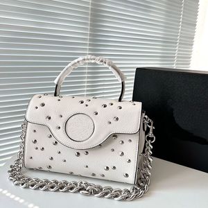 The new fashion is very stylish and can be cross-body nail bag Hand-held crossbody bag texture explosion 25X19 with folding box