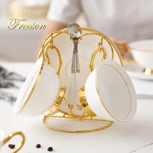 Mugs Gold Inlay Bone China Tea Cup Saucer Spoon Set 200 ml Luxury Ceramic Coffee Advanced Porcelain Teacup Party Teatime Drinkware 230817