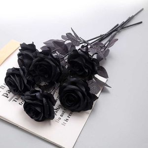 Dekorative Blumen Kränze neue reine schwarze Single Rose Bouquet Halloween Ghost Festival Horror Gothic Style Dark Series Dekoration Hausgartenzimmer Dekor HKD230818