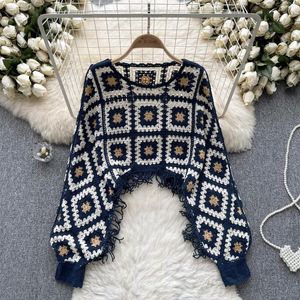 Women's Blouses Chic Plaid Long Batwing Sleeve Vintage Hollow Crochet Tassel Capes Blouse Fashion Tops Sexy Elegant Autumn Women Pullover