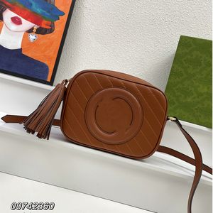 9a Designer Hafted Duże kamera Borka luksusowa damska torba na crossbody Fashion torebka skórzana litera torba na ramię Mała kieszeń wewnątrz torebki