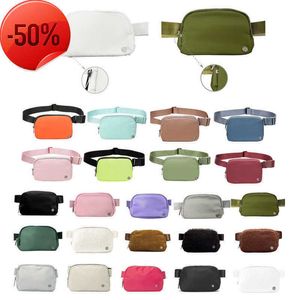 Bolsas de ombro Lu em todos os lugares Belt Lulu Bolsa de peito luxuoso feminino masculino lã de lã Yoga Canadá vende bem Fanny Pack Packs Packs Handbag Nylon Crossbody Sports 613ess