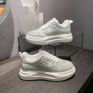 Elbise ayakkabıları yeni 2023 Sonbahar Kadın Platform Ayakkabıları Rhinestones Kalın Solmuş Beyaz Gümüş Ayakkabı Parlayan Kristal Spor Ayakkabıları Traend Sıradan Spor ayakkabıları J0818