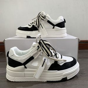 Klänningskor White Women Platform Sports Sneakers Kawaii Vintage Vulcanize Casual Korean Fashion Harajuku Tennis Female Flats 230816