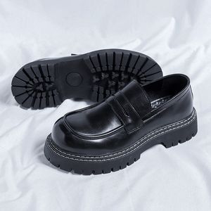 Scarpe vestiti primaverili autunnali piattaforma in stile britannico rafter casual spessa unica maschio oxfords sciolta di guida in pelle uomini d'affari 230817