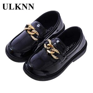 Sneakers Girls' Patent Leather Roundtoe Loafers 2023 New Children's Softsoled Fashion Flat Shoes Kid's Casual Single Student Shoes J230818