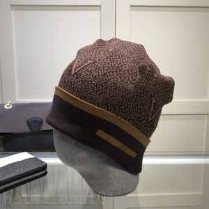 Designer beanie hattar för män gammal blomma knit skalle cap damer utomhus termisk vinter chapeau höst blå brun svart kvinnors motorhuv dagligen enkel mz012