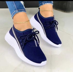 Klänningskor vår sommar ny casual sports mesh andningsbara kvinnor skor 2022 sneakers lady lägenheter gå vandring zapatillas de mujer t230818