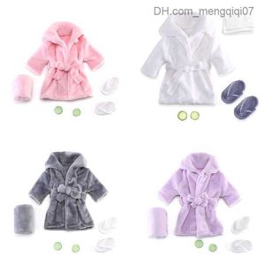 Towels Robes Baby photography props baby hoodie with belt bathroom towel cucumber slider set creative photo set suitable for 0-3 moths Z230819