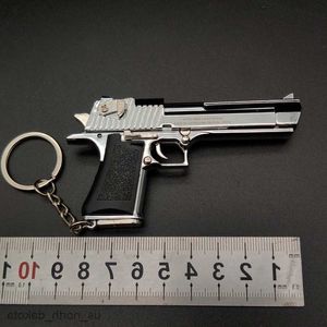 Neuheit Gegenstände Desert Eagle Pistol Gun Miniaturmodell Keychain Full Shell Legierung kann nicht in den Rahmen des Großhandels von Yoy Birthdaygift R230818 schießen