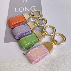 Bag -Teilezubehör Custom Letters French Sheepell Auto Schlüsselkette Frauen zarter Lederanhänger Highend Keychain Lovely Seilhalter 230817