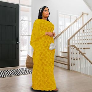 Plus-Size-Kleider Kleider für Frauen Kleidung dreidimensional gestickte Gaze Kleid modische farbe runde Hals lang