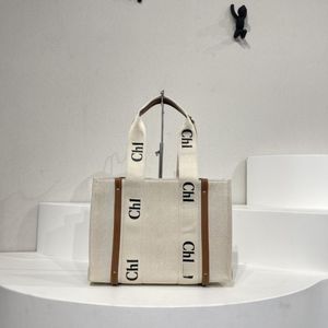 Lyxdesigner Kvinnor Tote Tote Shoppingväska Hög kvalitet Canvas Tote Bag Två storlek Stor kapacitet Pendlar Casual väskor