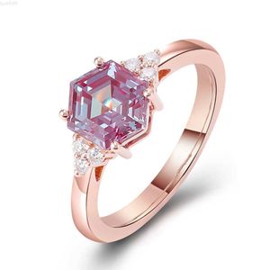 Unik hexagon klippte Alexandrite Moissanite Gemstone Ring för kvinnor 10K 14K 18K Gold Ring Anpassade fina smycken