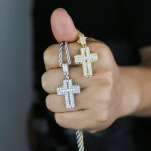 Neuer Designer Mini -Kreuz -Anhänger Charme mit Seilkette Halskette Hip Hop Frauen Männer voll asphaltiert 5A Kubikzirkonia täglich Geschenk Schmuck Schmuck