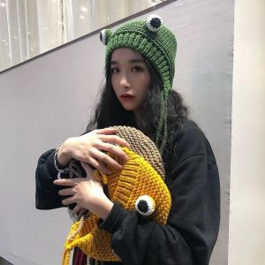 2023 New Berets Winter Skullies Female Frog Hat Crochet Knitted Costume Beanie Hats Cap Women Gift Berets