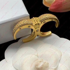 Designerschmuck Messingring, besetzter Zirkonstern und geschnitzte Porträtgruppe, stilvoller halboffener Ring mit zwei Fingern, verstellbar, Weihnachten, Valentinstag, Geschenk