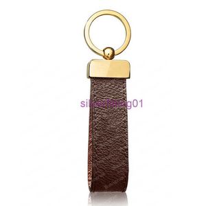 2023 Designer Keychain Key Chain Buckle lovers Car Keychain Handmade Leather Keychains Men Women Bags Pendant Accessories 5 Color 65221